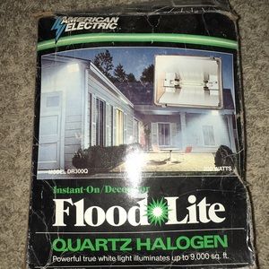 Flood Lite instant on/decorator